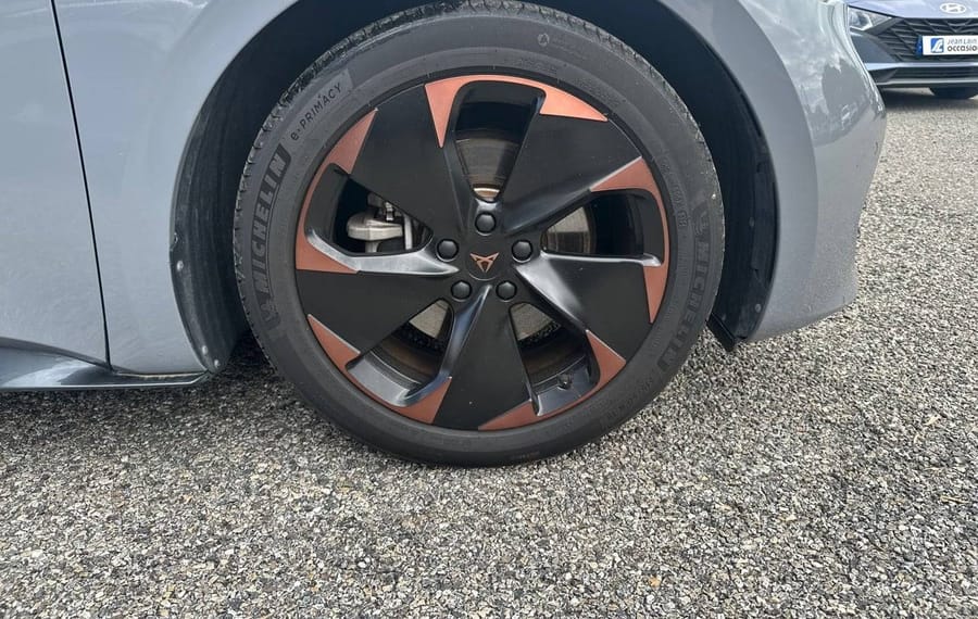 Choisissez votre cupra bornelectrique chez CarGo Flex