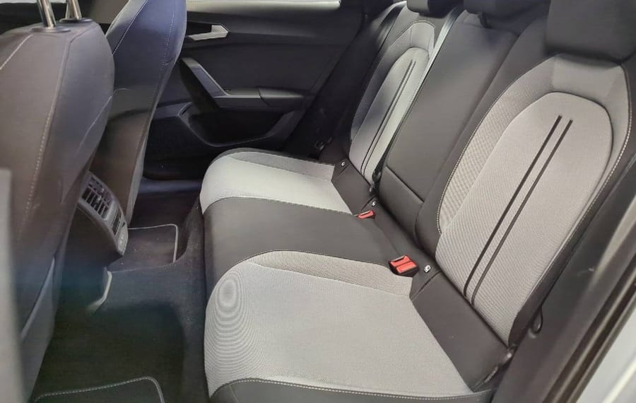 Choisissez votre seat leonbreak chez CarGo Flex