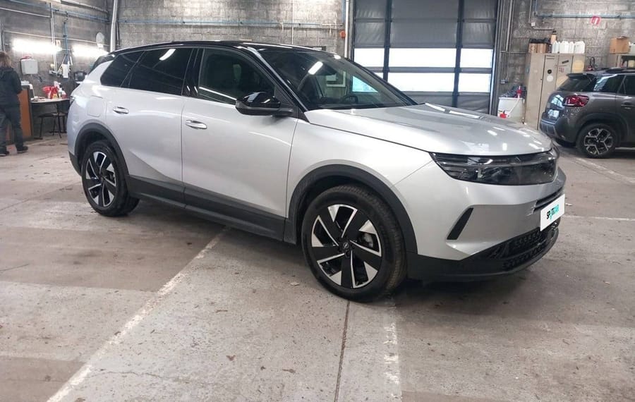 Choisissez votre opel grandland chez CarGo Flex