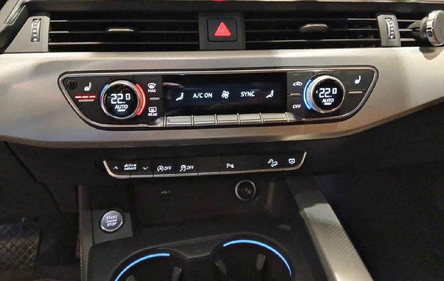 Choisissez votre audi a4allroadbreak chez CarGo Flex