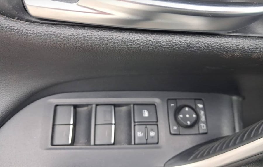 Choisissez votre toyota rav4 chez CarGo Flex