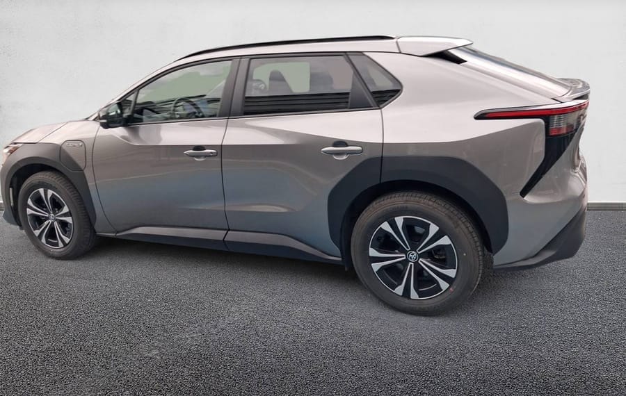 Choisissez votre toyota bz4xelectrique chez CarGo Flex