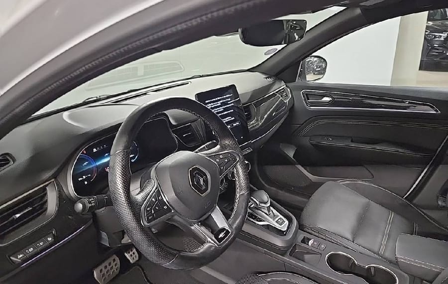 Choisissez votre renault arkana chez CarGo Flex