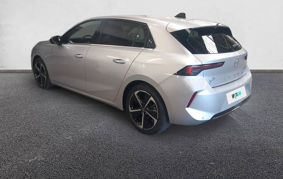 Choisissez votre opel astra chez CarGo Flex