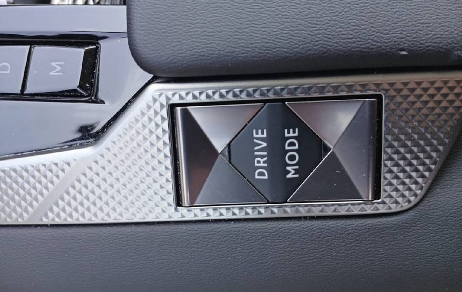 Choisissez votre ds n°4 chez CarGo Flex