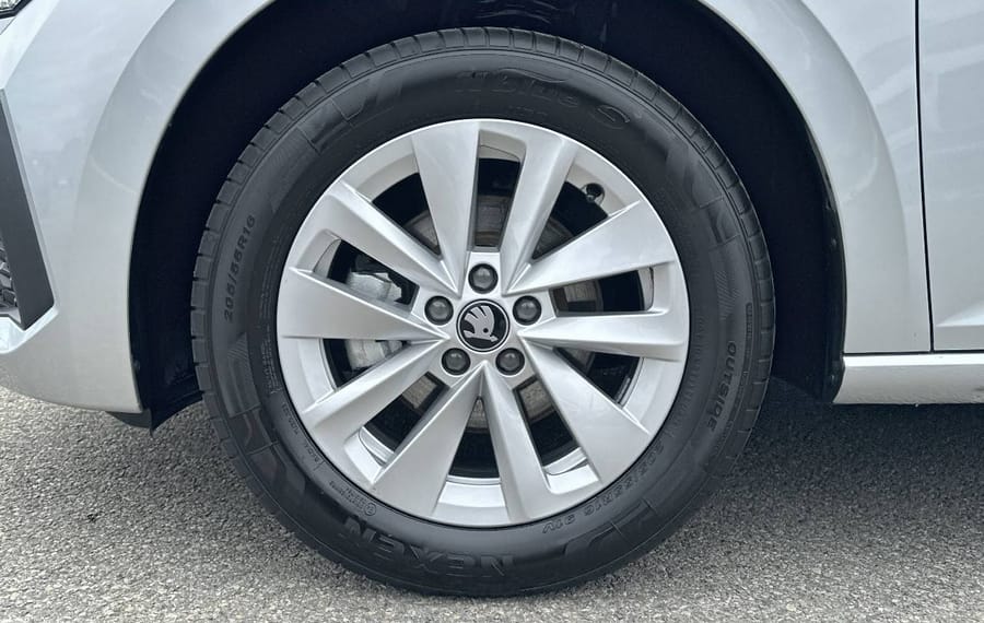 Choisissez votre skoda scala chez CarGo Flex