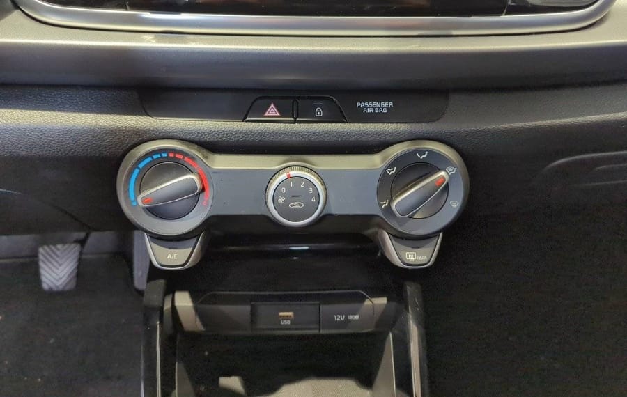 Choisissez votre kia rio chez CarGo Flex