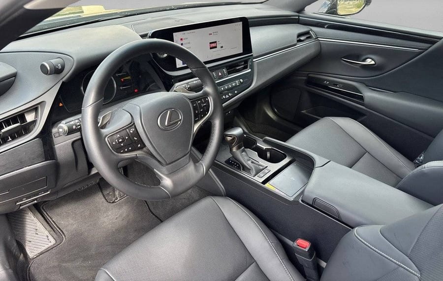 Choisissez votre lexus es chez CarGo Flex