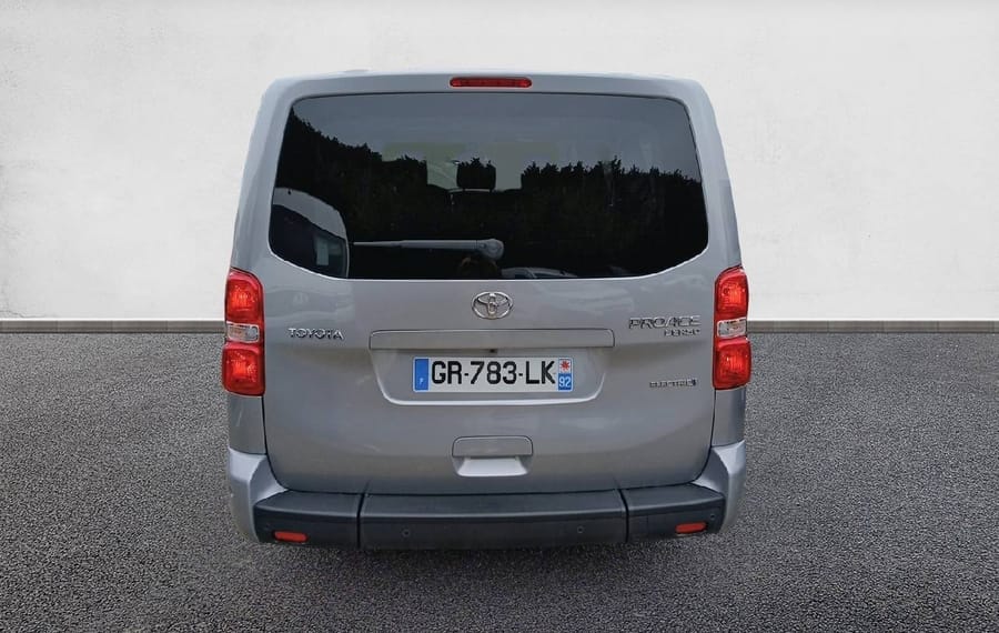 Choisissez votre toyota proacecombielectrique chez CarGo Flex