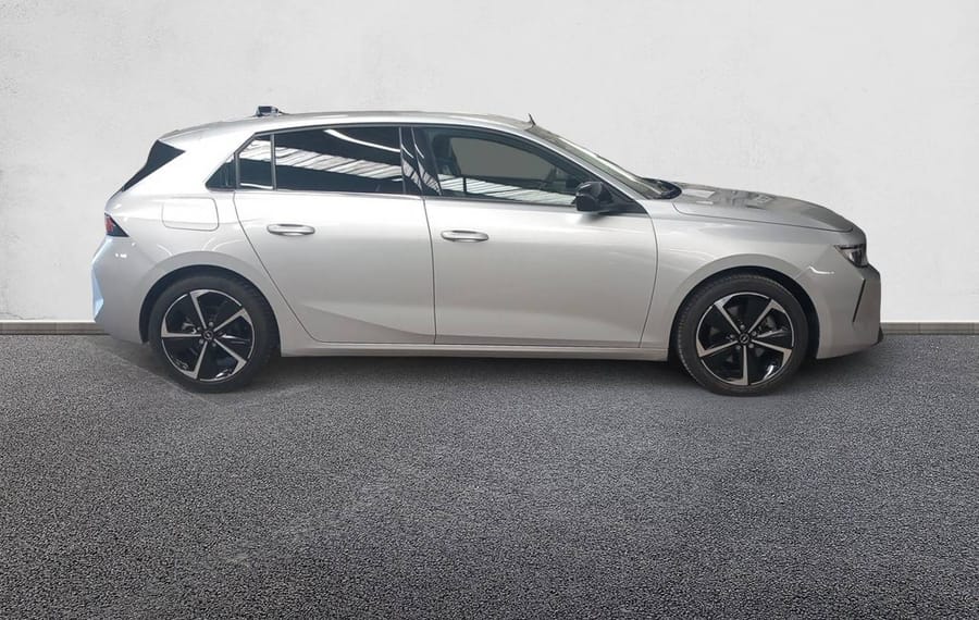 Choisissez votre opel astra chez CarGo Flex