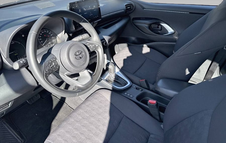 Choisissez votre toyota yaris chez CarGo Flex