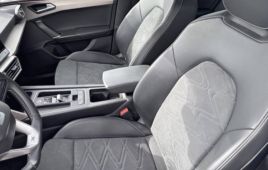 Choisissez votre seat leonbreak chez CarGo Flex