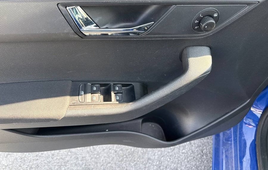 Choisissez votre skoda fabiabreak chez CarGo Flex