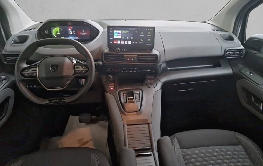 Choisissez votre peugeot rifter chez CarGo Flex