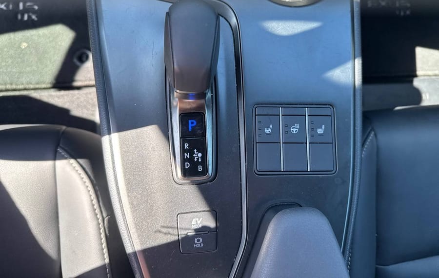 Choisissez votre lexus ux chez CarGo Flex