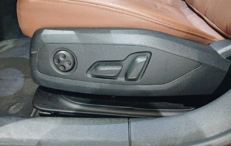 Choisissez votre audi a4allroadbreak chez CarGo Flex