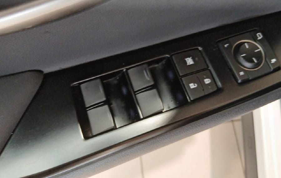 Choisissez votre lexus uxelectrique chez CarGo Flex