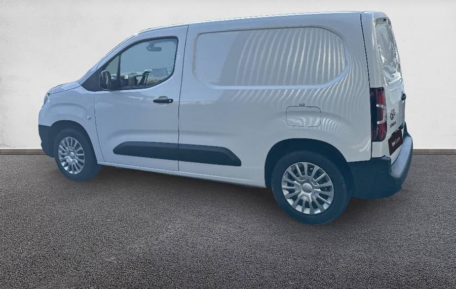 Choisissez votre toyota proacecityverso chez CarGo Flex