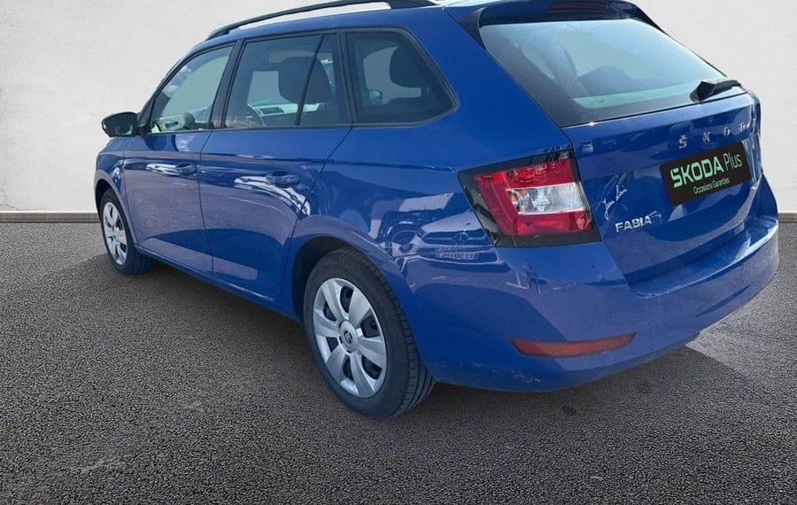 Choisissez votre skoda fabiabreak chez CarGo Flex
