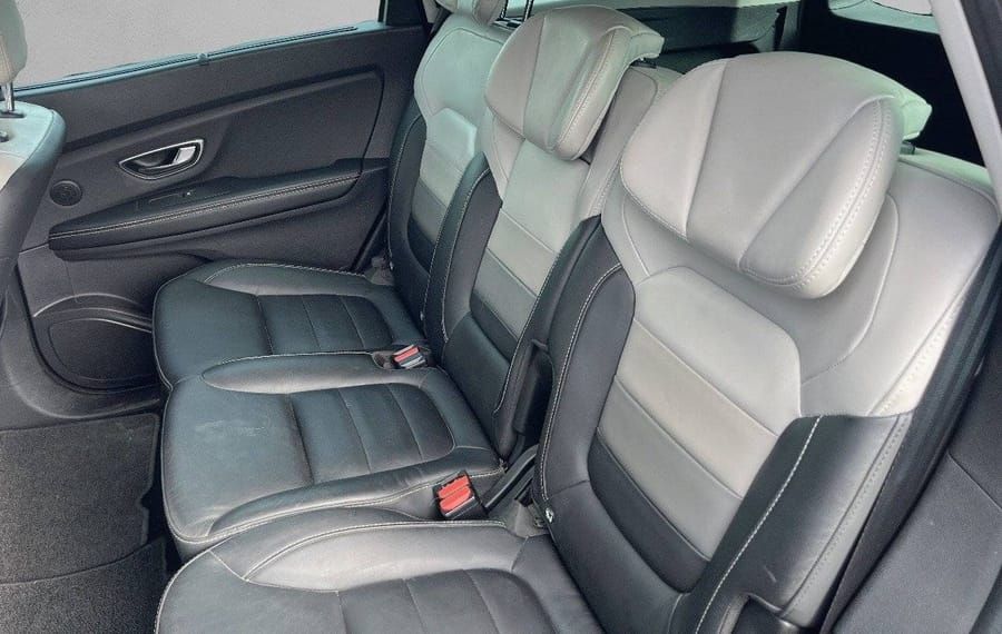 Choisissez votre renault grandscenic chez CarGo Flex