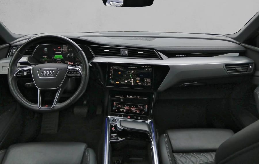 Choisissez votre audi etronelectrique chez CarGo Flex