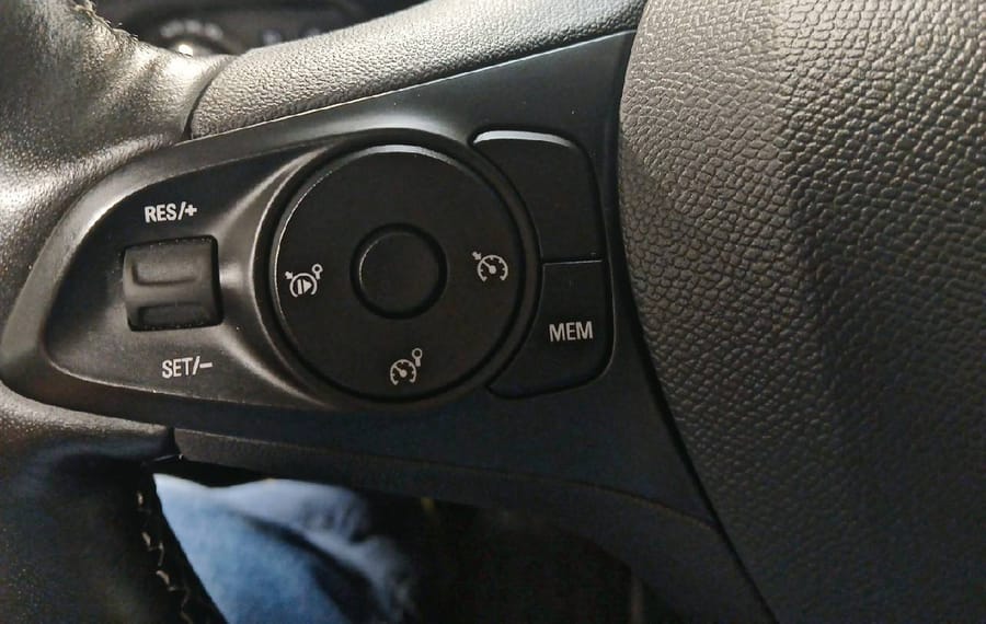 Choisissez votre opel corsa chez CarGo Flex