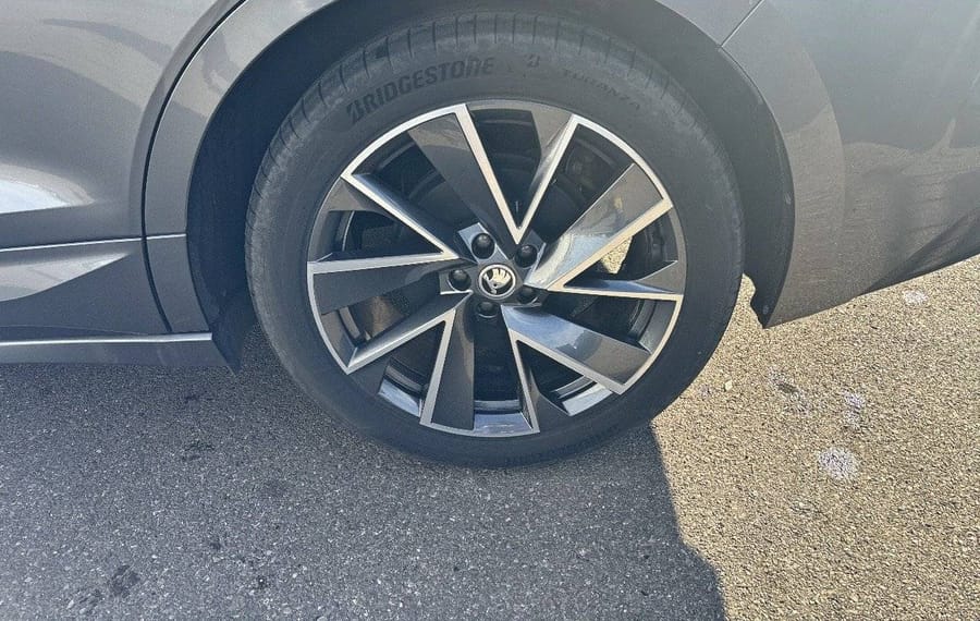 Choisissez votre skoda enyaqelectrique chez CarGo Flex