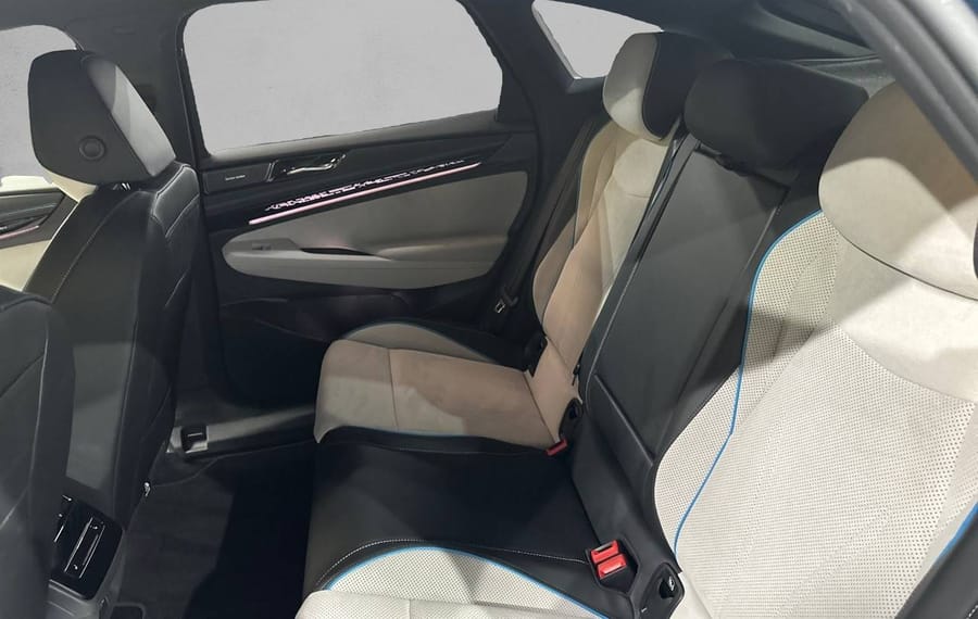 Choisissez votre volkswagen id7electrique chez CarGo Flex