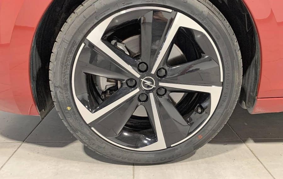 Choisissez votre opel astra chez CarGo Flex