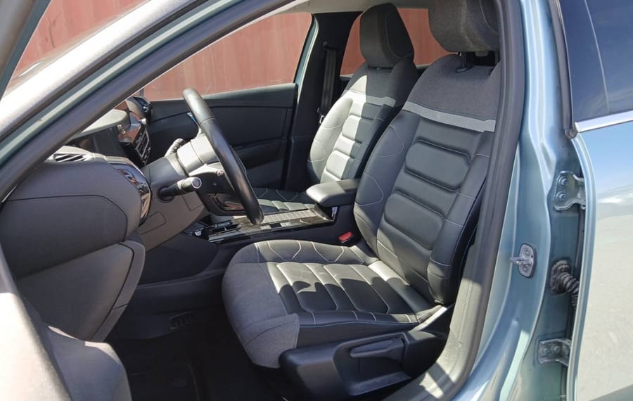 Choisissez votre citroen c4electrique chez CarGo Flex