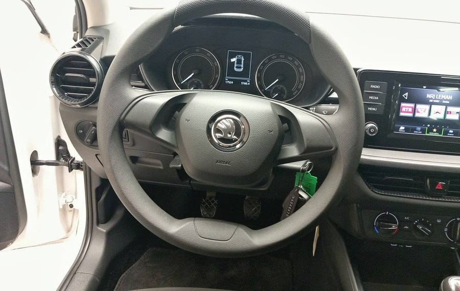 Choisissez votre skoda fabia chez CarGo Flex