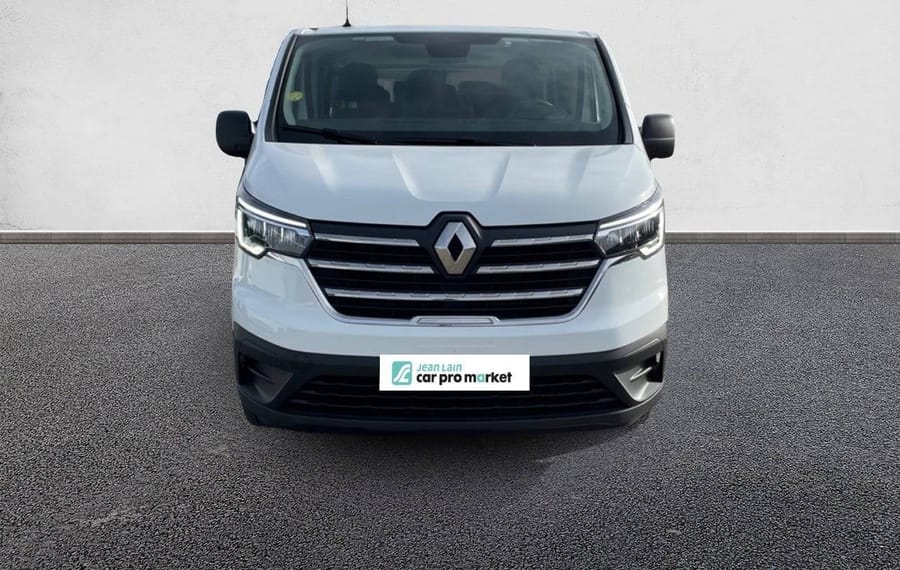 Choisissez votre renault traficcombi chez CarGo Flex