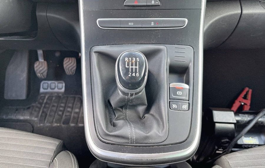 Choisissez votre renault grandscenic chez CarGo Flex