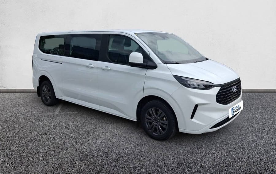 Choisissez votre ford tourneo chez CarGo Flex