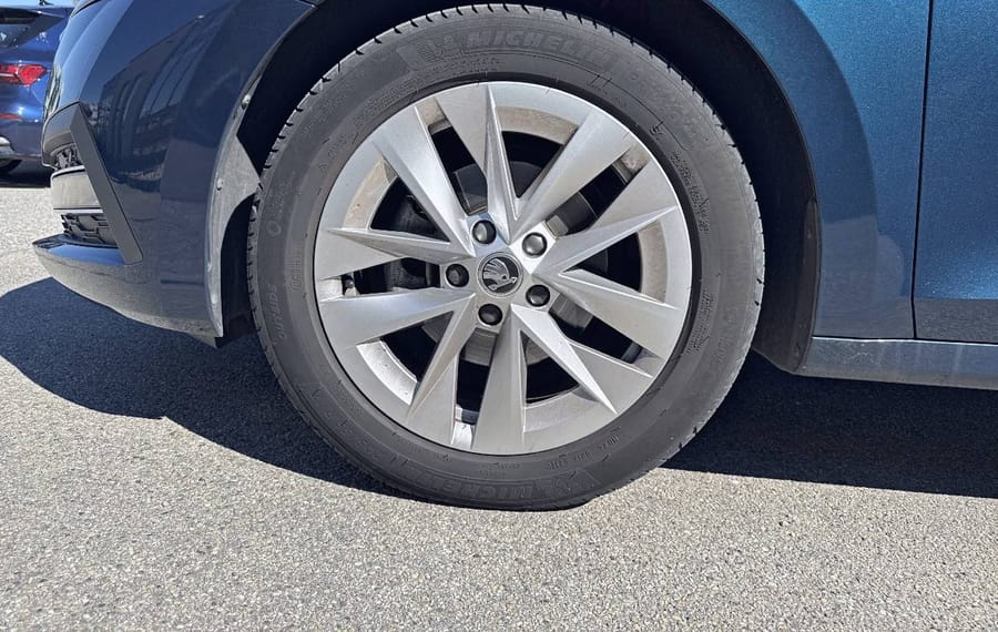 Choisissez votre skoda octavia chez CarGo Flex