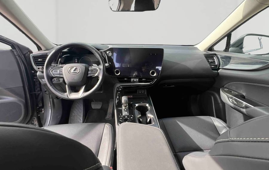 Choisissez votre lexus nx chez CarGo Flex