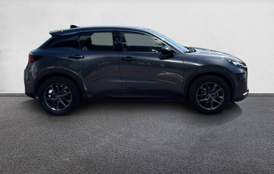 Choisissez votre lexus lbx chez CarGo Flex