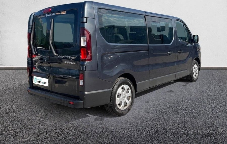 Choisissez votre renault traficcombi chez CarGo Flex