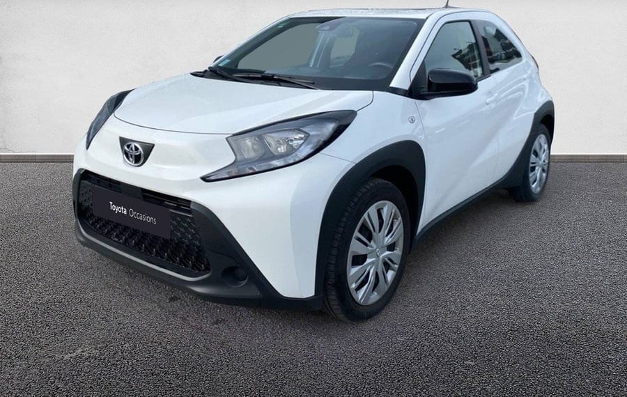 berline toyota aygox essence manuelle