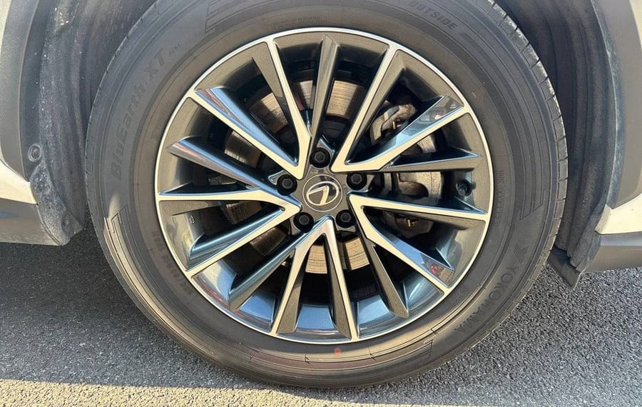Choisissez votre lexus nx chez CarGo Flex