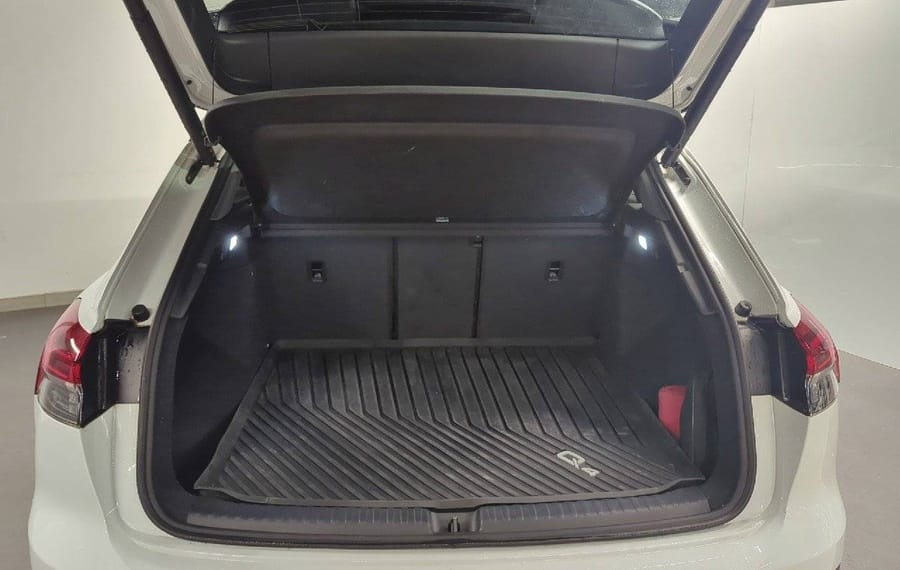Choisissez votre audi q4electrique chez CarGo Flex