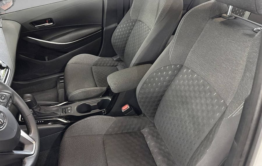 Choisissez votre toyota corolla chez CarGo Flex