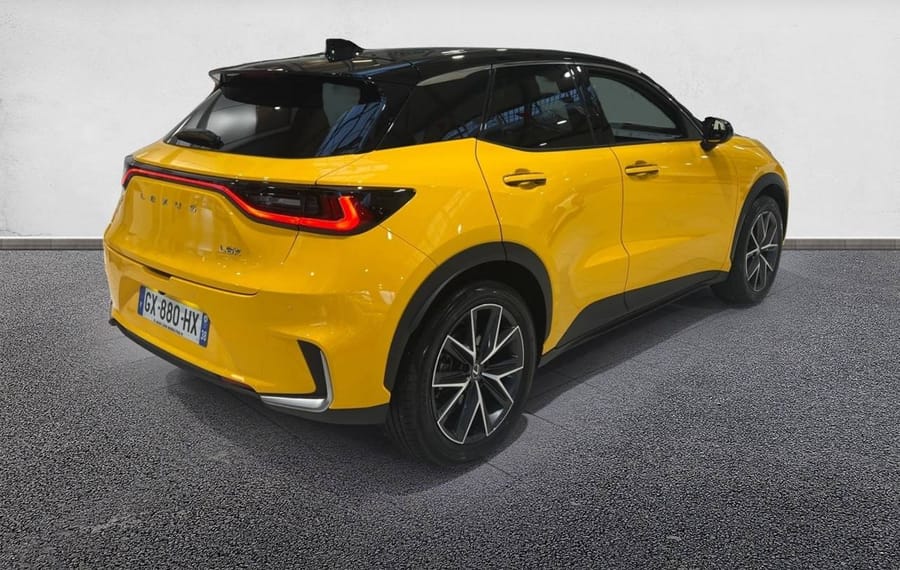 Choisissez votre lexus lbx chez CarGo Flex