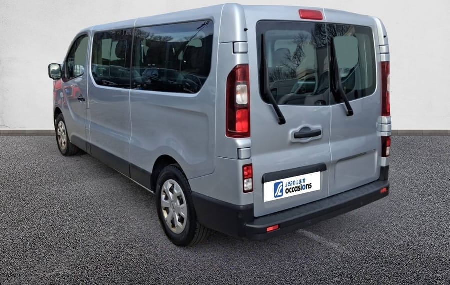 Choisissez votre renault traficcombi chez CarGo Flex