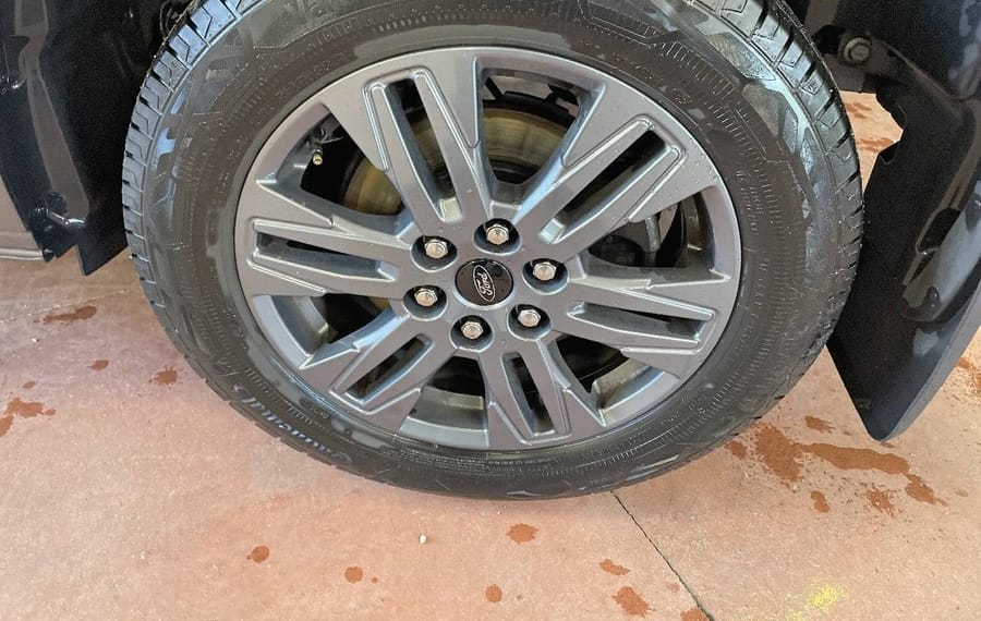 Choisissez votre ford tourneo chez CarGo Flex