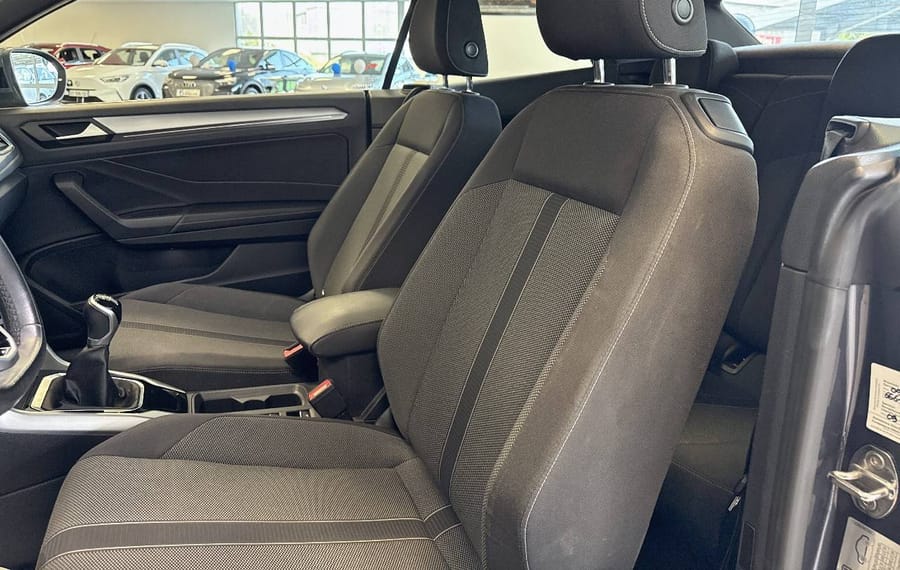 Choisissez votre volkswagen troccabriolet chez CarGo Flex
