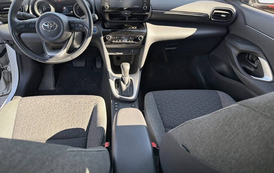 Choisissez votre toyota yariscross chez CarGo Flex