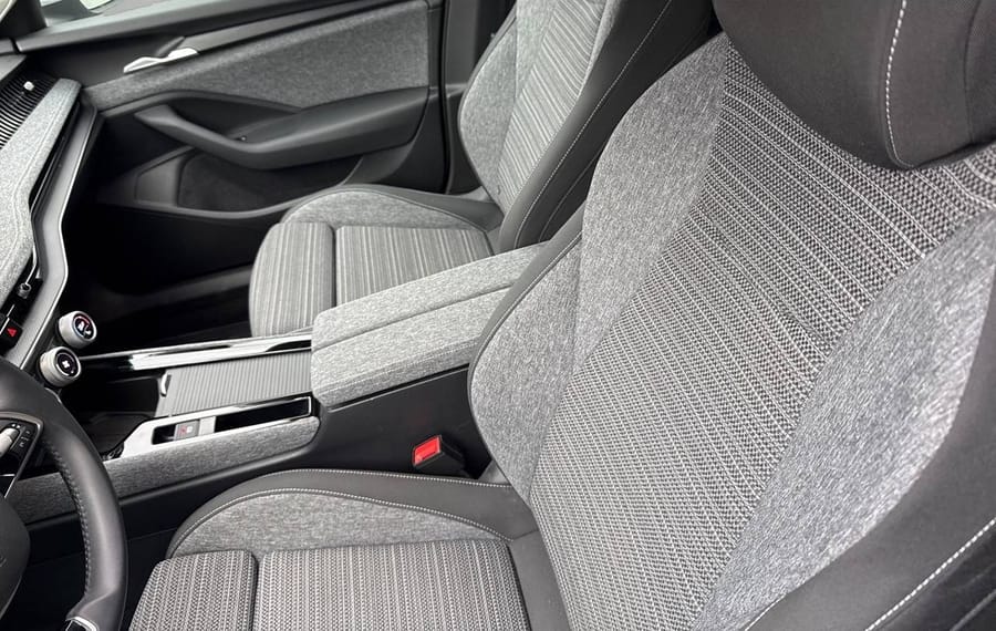 Choisissez votre skoda superb chez CarGo Flex