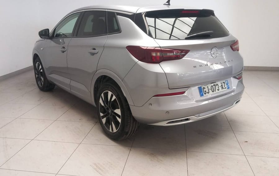 Choisissez votre opel grandland chez CarGo Flex