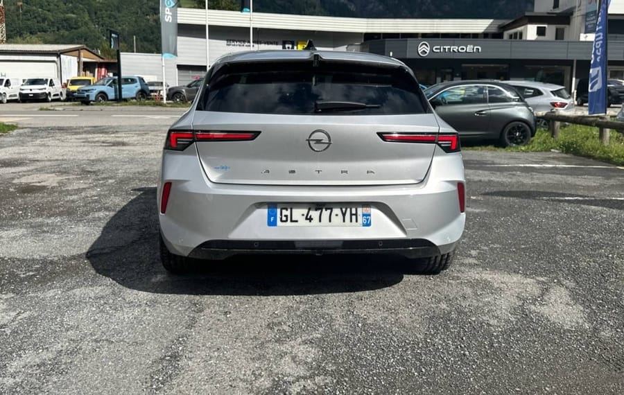 Choisissez votre opel astra chez CarGo Flex